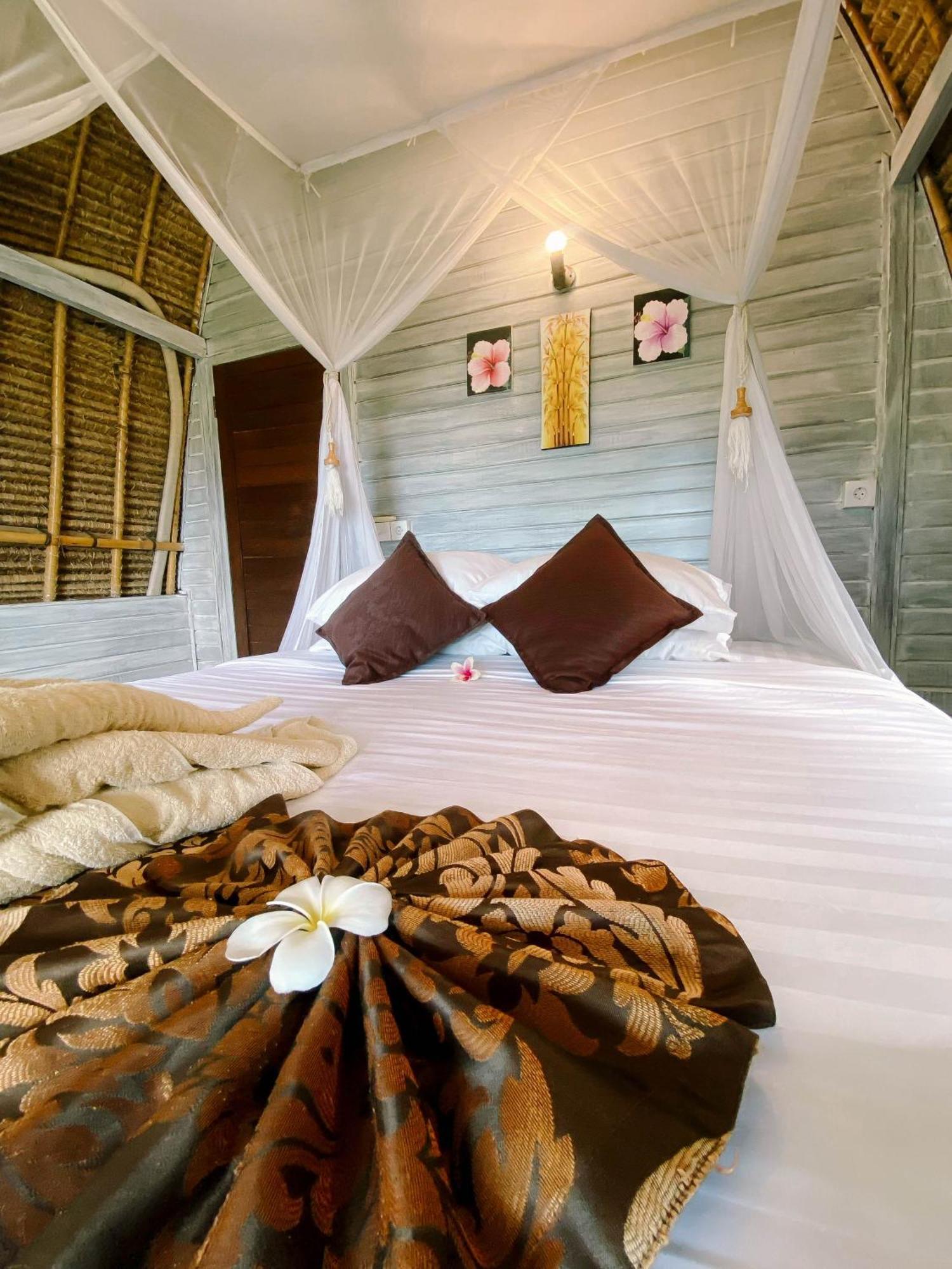 Abian Huts Dream Beach Lembongan Экстерьер фото